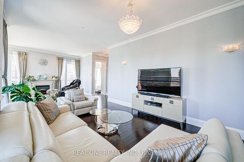 Photo 5 at Ph701 - 21 Clairtrell Road, Willowdale East, Toronto