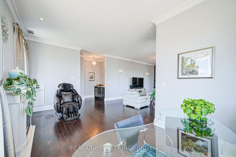 Photo 11 at Ph701 - 21 Clairtrell Road, Willowdale East, Toronto