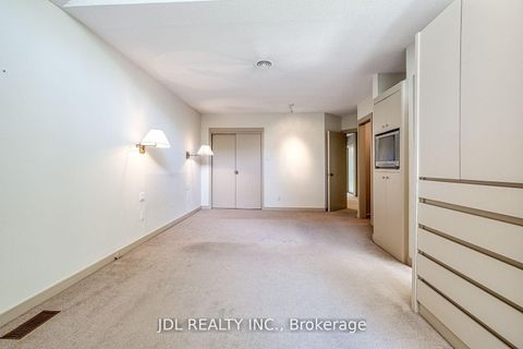 Photo 15 at 87 Munro Boulevard, Windfields, Toronto