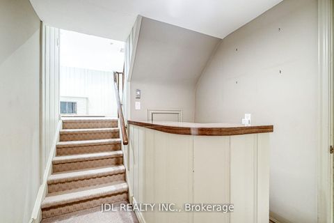 Photo 22 at 87 Munro Boulevard, Windfields, Toronto