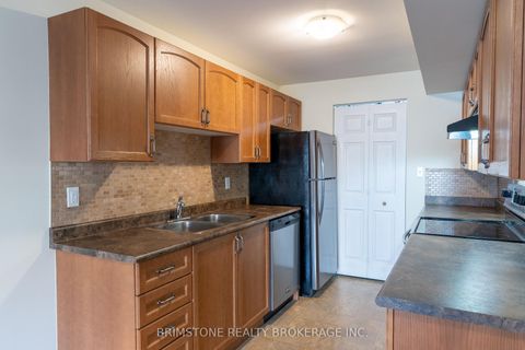 Photo 8 at #33 / #34 - 175 Stanley Street, East Bayfield, Barrie