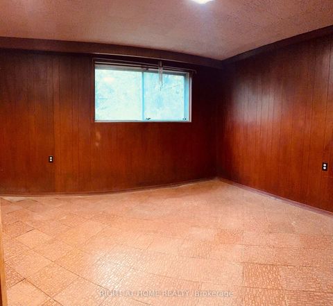 Photo 6 at 87 FENELON Drive, Donalda, Toronto