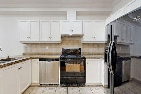 Photo 7 at 19 English Garden Way, Newtonbrook West, Toronto
