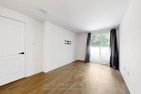 Photo 15 at 19 English Garden Way, Newtonbrook West, Toronto