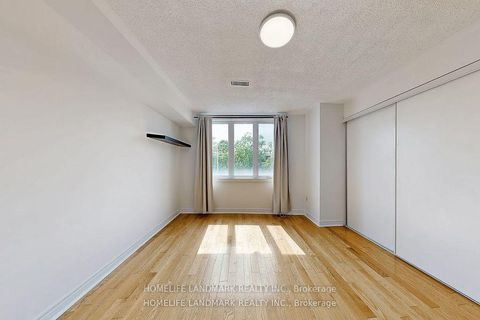 Photo 19 at 19 English Garden Way, Newtonbrook West, Toronto