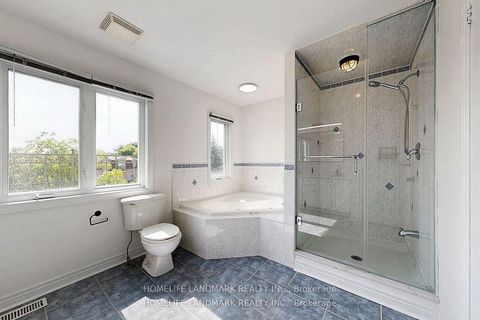 Photo 26 at 19 English Garden Way, Newtonbrook West, Toronto
