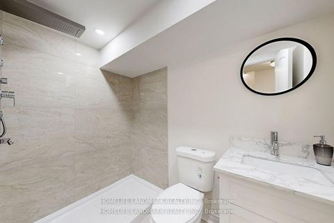 Photo 29 at 19 English Garden Way, Newtonbrook West, Toronto