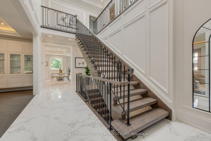 Photo 2 at 47 Wycliffe Crescent, Bayview Village, Toronto