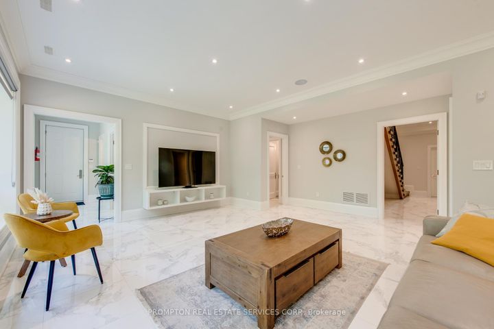 Photo 36 at 47 Wycliffe Crescent, Bayview Village, Toronto