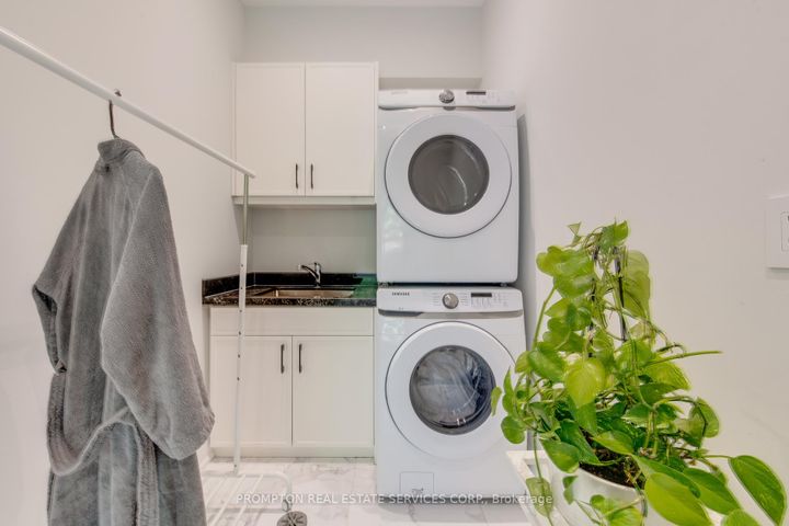 Photo 39 at 47 Wycliffe Crescent, Bayview Village, Toronto