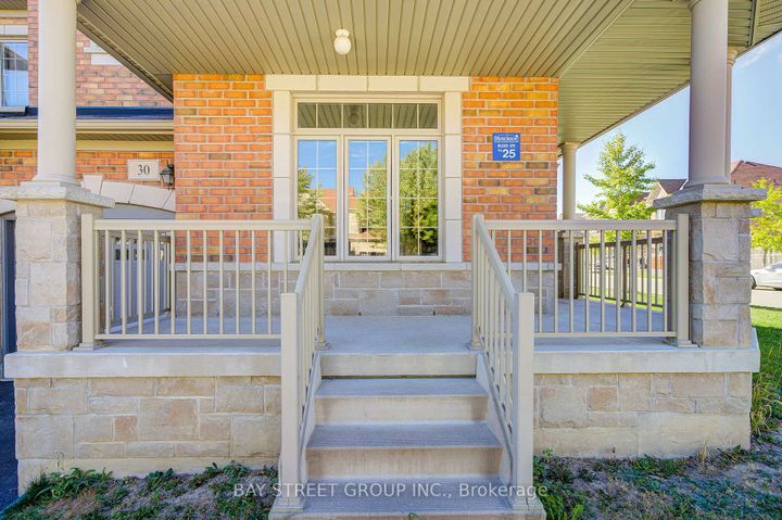 Photo 4 at 30 William Berczy Boulevard, Berczy, Markham