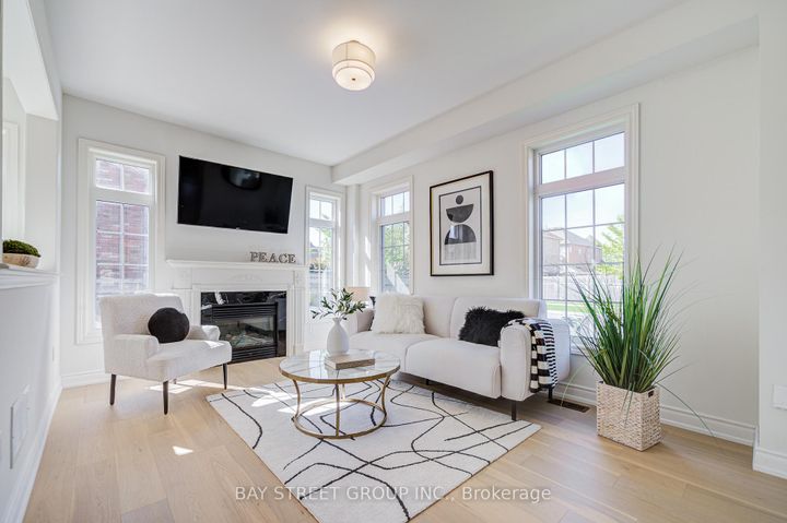 Photo 12 at 30 William Berczy Boulevard, Berczy, Markham