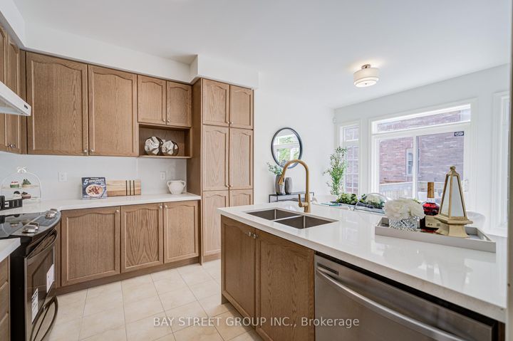 Photo 16 at 30 William Berczy Boulevard, Berczy, Markham