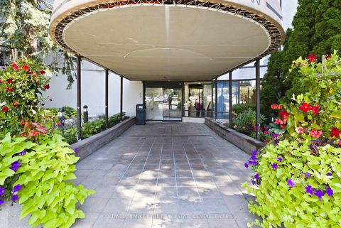 Photo 1 at 404 - 30 Harding Boulevard W, North Richvale, Richmond Hill