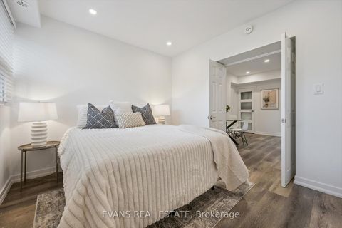 Photo 9 at 526 Quebec Avenue, Junction Area, Toronto
