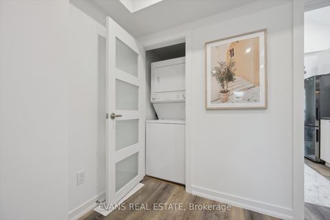 Photo 11 at 526 Quebec Avenue, Junction Area, Toronto