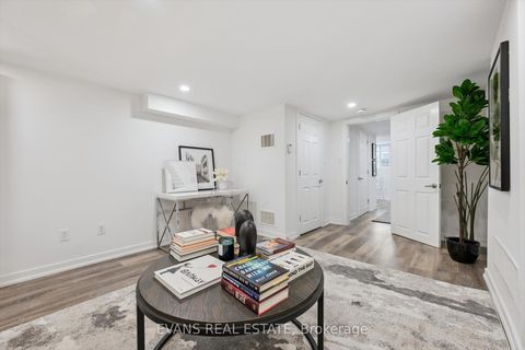 Photo 18 at 526 Quebec Avenue, Junction Area, Toronto