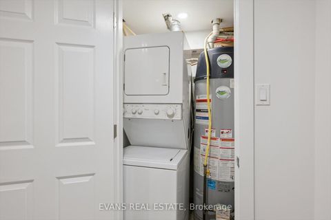 Photo 21 at 526 Quebec Avenue, Junction Area, Toronto