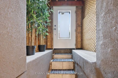 Photo 22 at 526 Quebec Avenue, Junction Area, Toronto