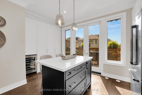 Photo 6 at 5 - 9 Powseland Crescent, West Woodbridge, Vaughan