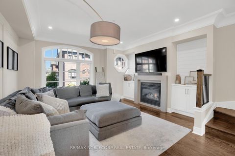 Photo 10 at 5 - 9 Powseland Crescent, West Woodbridge, Vaughan
