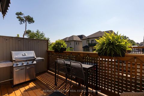 Photo 13 at 5 - 9 Powseland Crescent, West Woodbridge, Vaughan