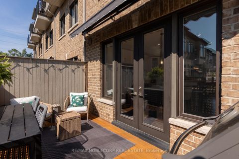 Photo 14 at 5 - 9 Powseland Crescent, West Woodbridge, Vaughan