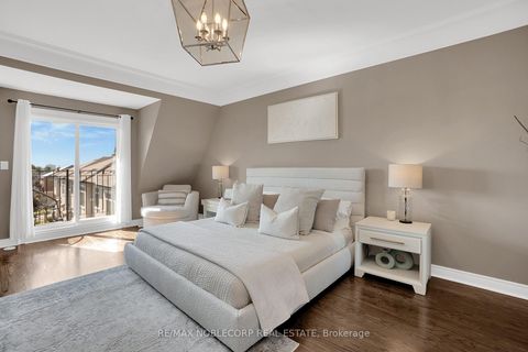 Photo 15 at 5 - 9 Powseland Crescent, West Woodbridge, Vaughan
