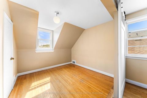 Photo 34 at 905 & 907 Glencairn Avenue, Glen Park, Toronto