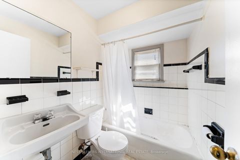 Photo 35 at 905 & 907 Glencairn Avenue, Glen Park, Toronto