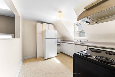 Photo 36 at 905 & 907 Glencairn Avenue, Glen Park, Toronto