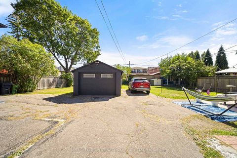 Photo 37 at 905 & 907 Glencairn Avenue, Glen Park, Toronto