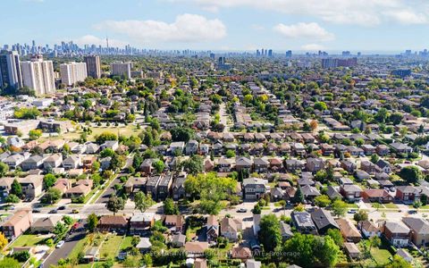 Photo 46 at 905 & 907 Glencairn Avenue, Glen Park, Toronto