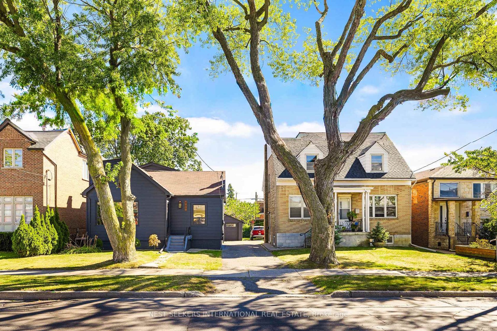 905 & 907 Glencairn Avenue, Glen Park, Toronto 