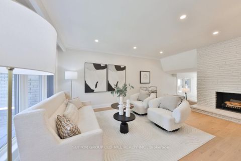 Photo 4 at 36 Laurelwood Crescent, Richview, Toronto