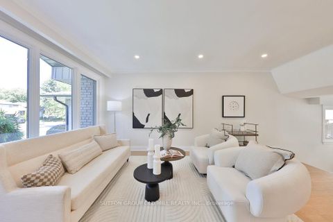 Photo 5 at 36 Laurelwood Crescent, Richview, Toronto