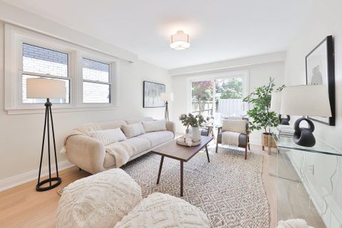 Photo 9 at 36 Laurelwood Crescent, Richview, Toronto