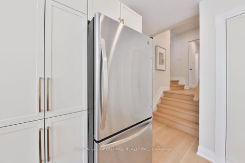 Photo 17 at 36 Laurelwood Crescent, Richview, Toronto