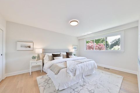 Photo 23 at 36 Laurelwood Crescent, Richview, Toronto