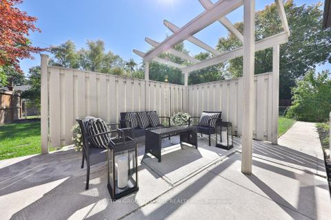 Photo 43 at 36 Laurelwood Crescent, Richview, Toronto