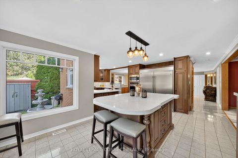 Photo 4 at 90 Golf Links Drive, Aurora Highlands, Aurora
