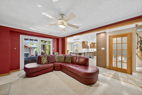 Photo 11 at 90 Golf Links Drive, Aurora Highlands, Aurora