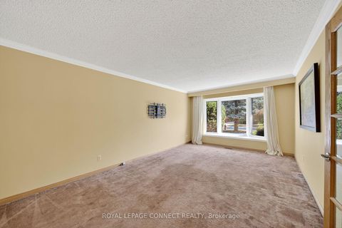 Photo 16 at 90 Golf Links Drive, Aurora Highlands, Aurora
