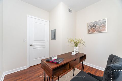 Photo 14 at 722 - 438 Richmond Street W, Waterfront Communities C1, Toronto