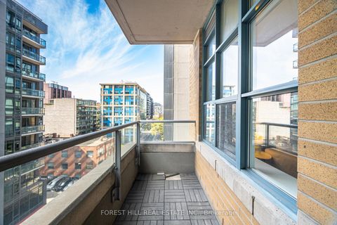 Photo 16 at 722 - 438 Richmond Street W, Waterfront Communities C1, Toronto