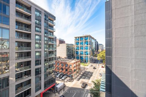 Photo 18 at 722 - 438 Richmond Street W, Waterfront Communities C1, Toronto