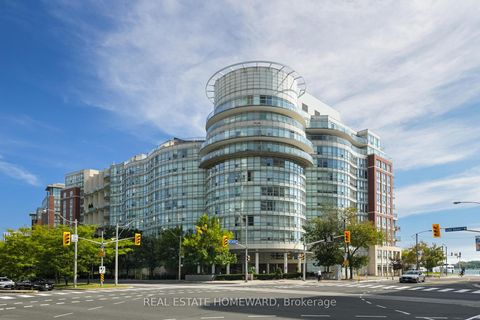 Photo 2 at 201 - 550 Queens Quay W, Waterfront Communities C1, Toronto