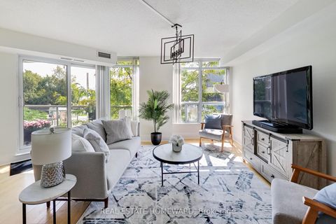 Photo 5 at 201 - 550 Queens Quay W, Waterfront Communities C1, Toronto