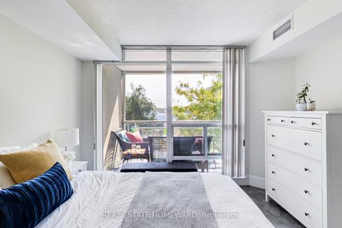 Photo 20 at 201 - 550 Queens Quay W, Waterfront Communities C1, Toronto