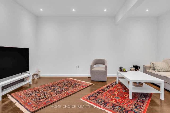 Photo 11 at 328 Rita's Avenue N, Summerhill Estates, Newmarket